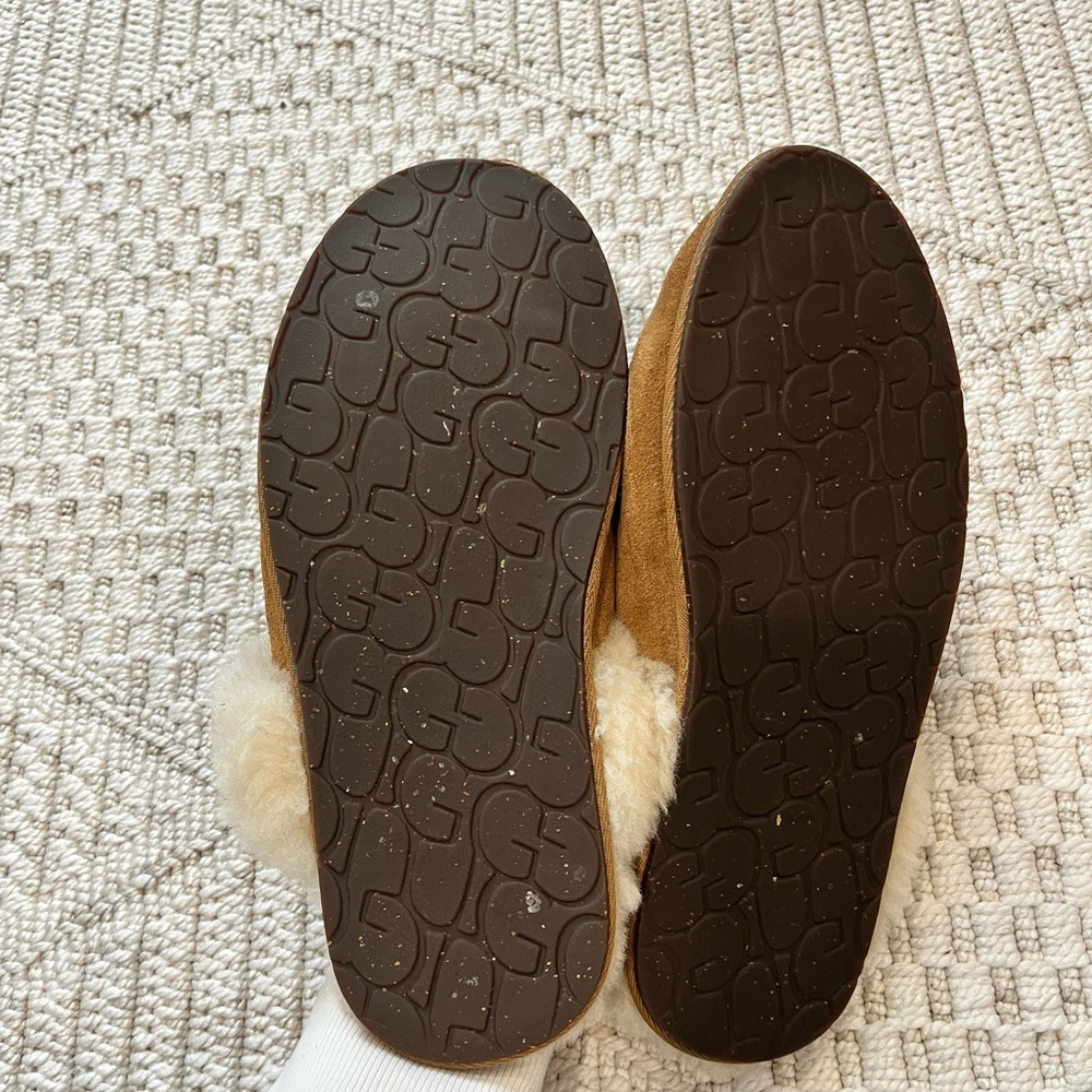 UGG Women's Scuffette II Slippers in Chestnut - Picture 6 of 6